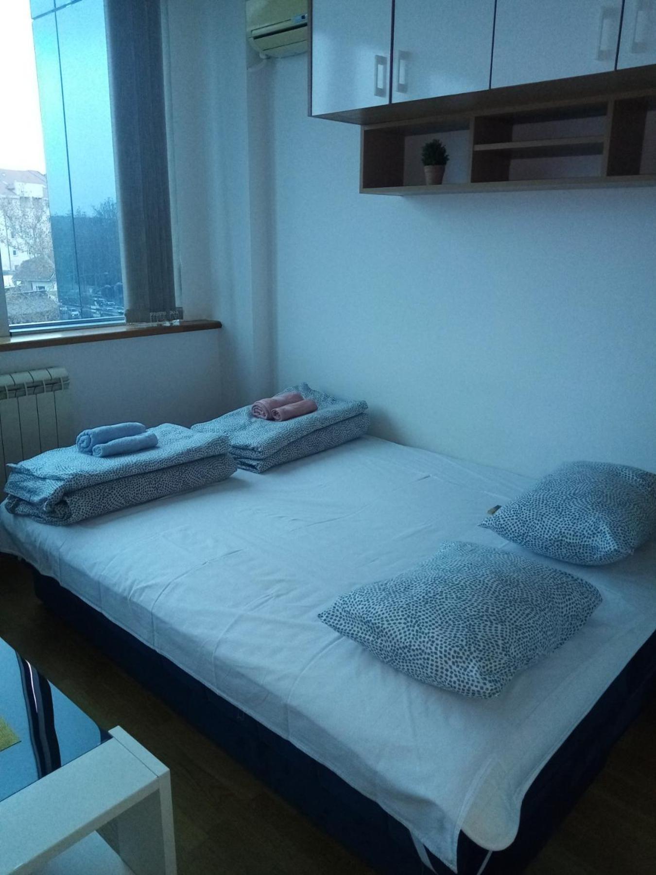 Central Apartment With 24-7 Building Security Нови-Сад Экстерьер фото
